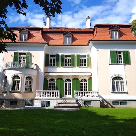 Villa Cafe Krnov Buitenkant foto