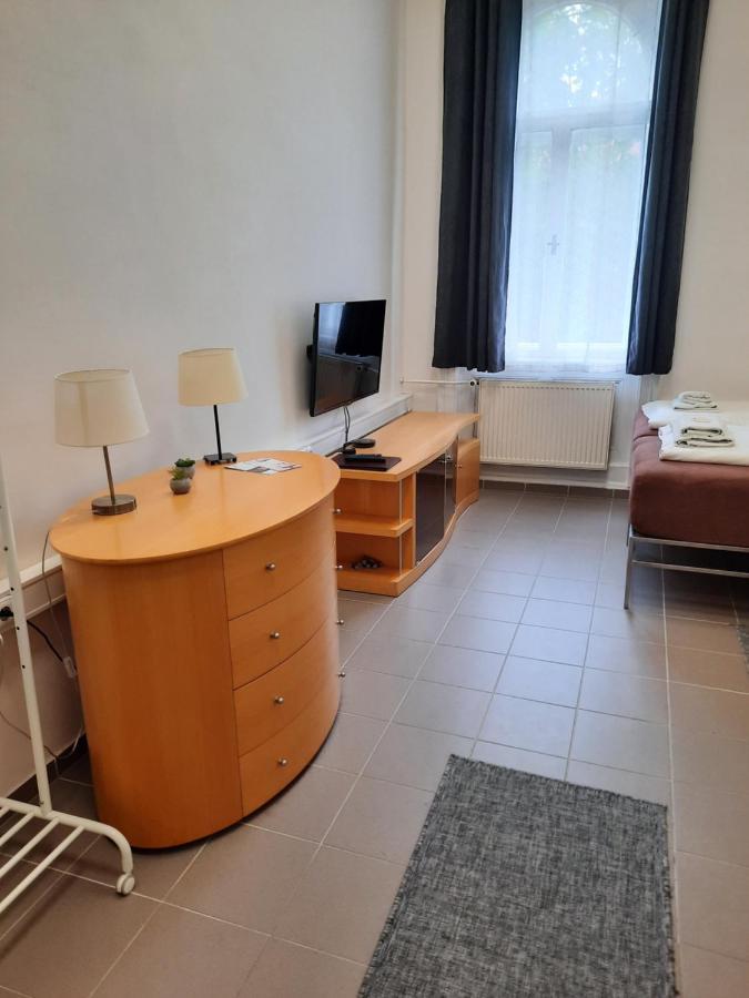 Villa Cafe Krnov Buitenkant foto