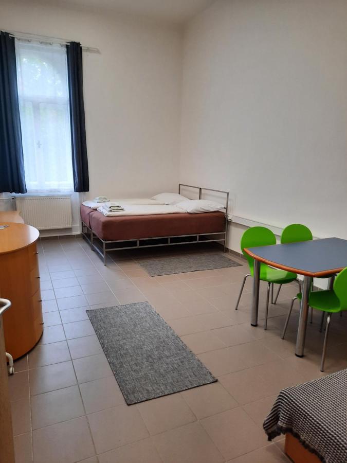 Villa Cafe Krnov Buitenkant foto