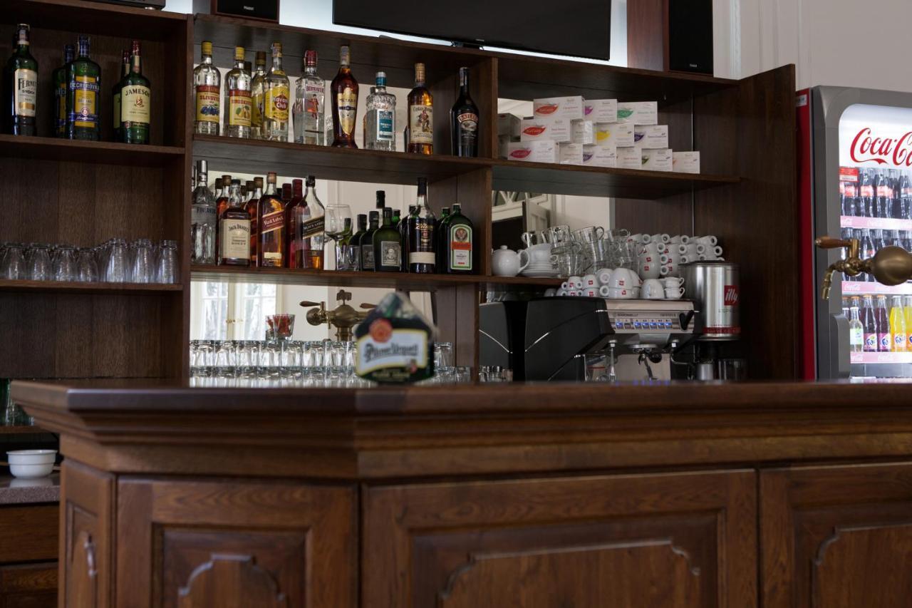 Villa Cafe Krnov Buitenkant foto